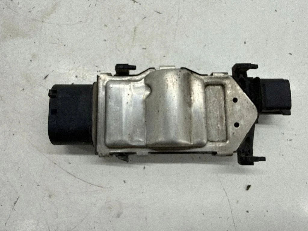 Jeep Cherokee KL Ventoinha Relé 1137328793 image 3