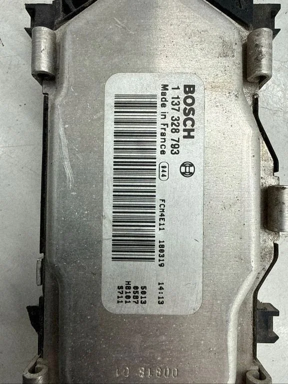 Jeep Cherokee KL Ventoinha Relé 1137328793 image 7
