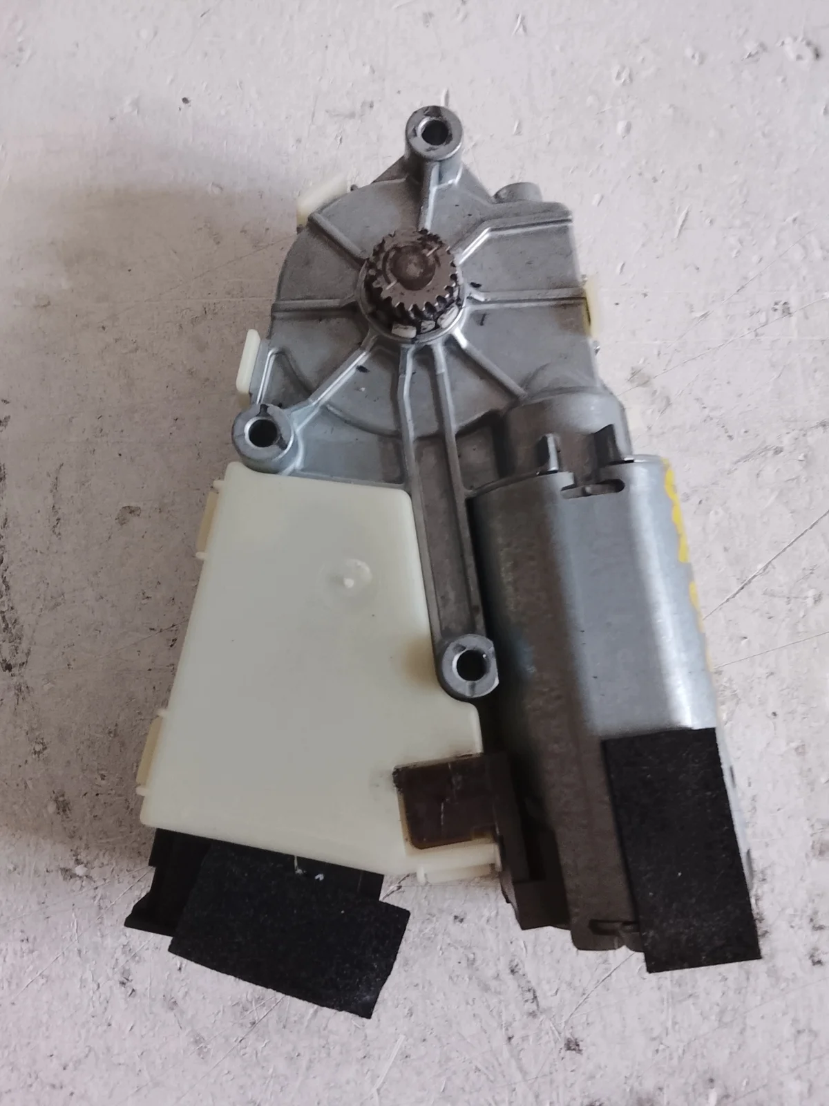 Renault Megane 4 Schiebedach Motor OE 1701108D thumbnail 1