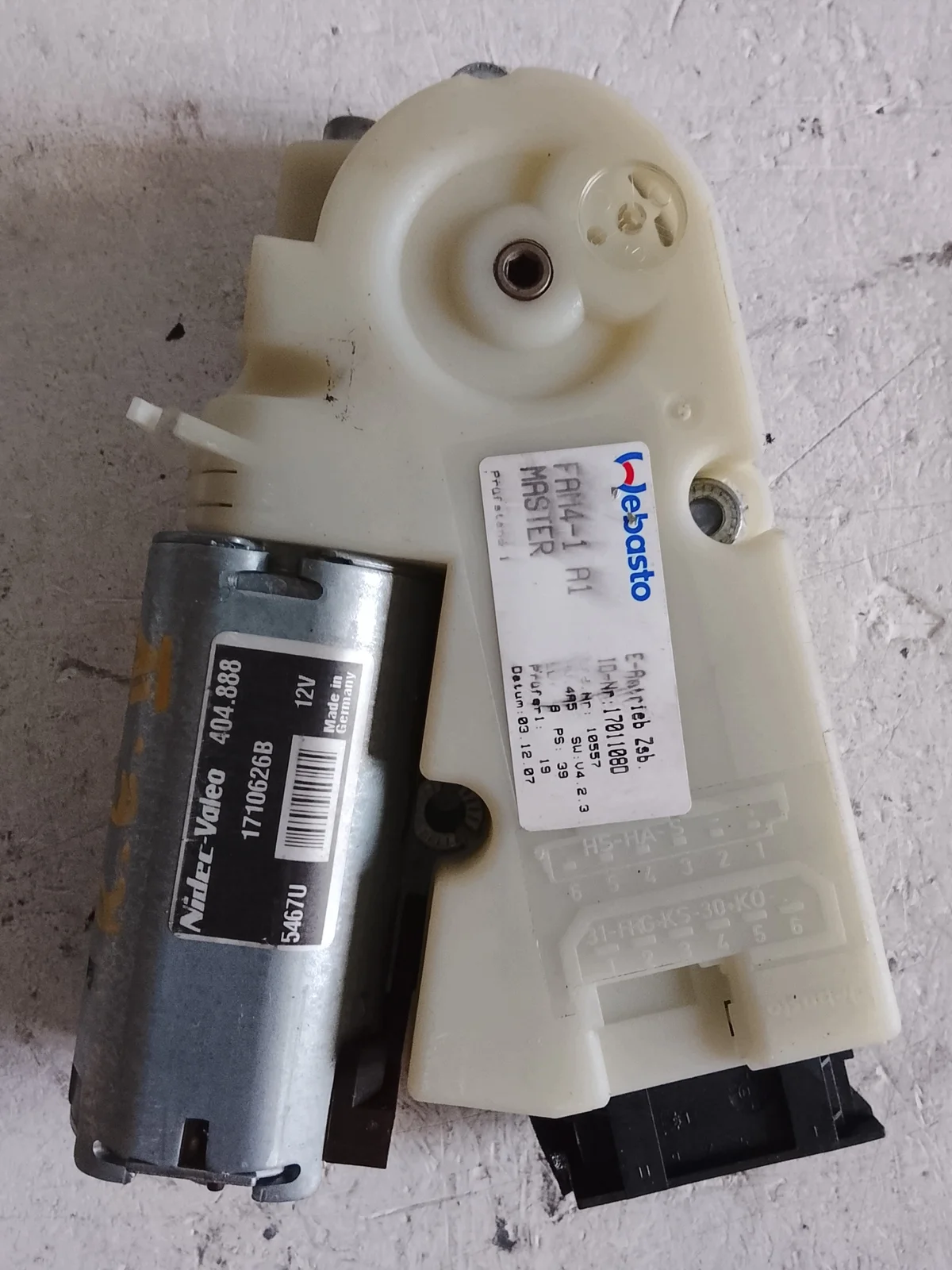Renault Megane 4 Schiebedach Motor OE 1701108D thumbnail 3
