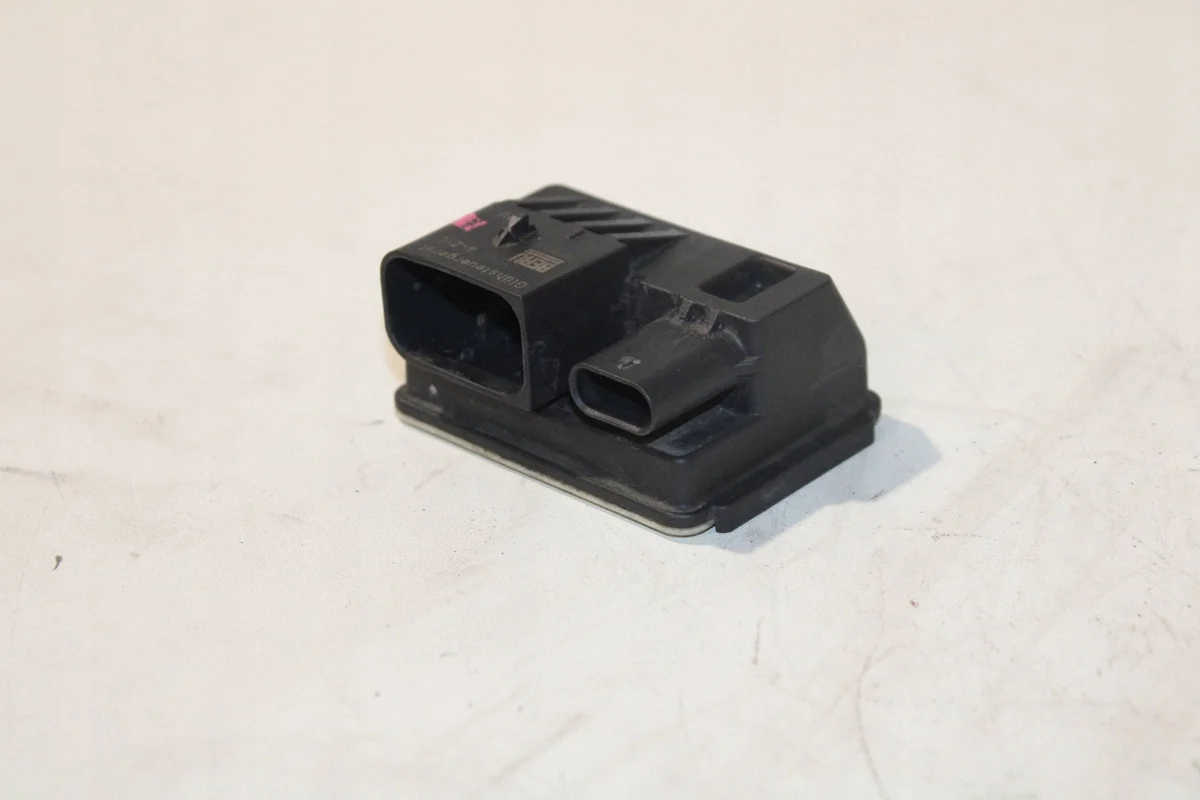 Controlador precalentamiento BMW E90 7810856 image 2