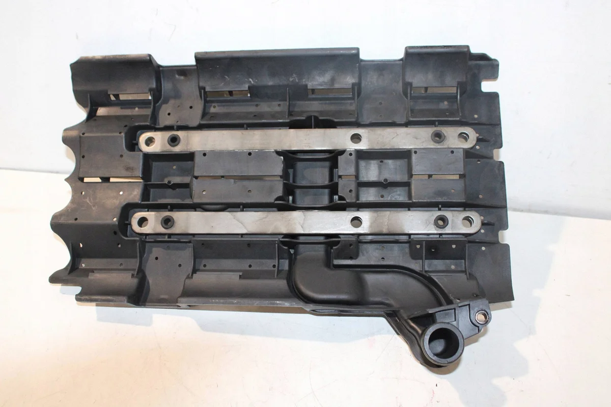Mercedes CLA C117 Öl-Sauger A6511802651 image 8