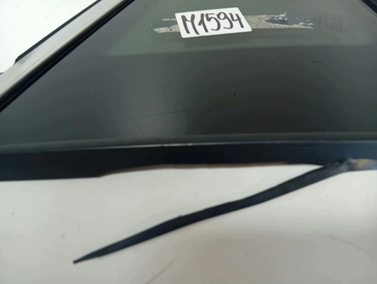Nissan X-Trail T32 achterportierglas links image 10