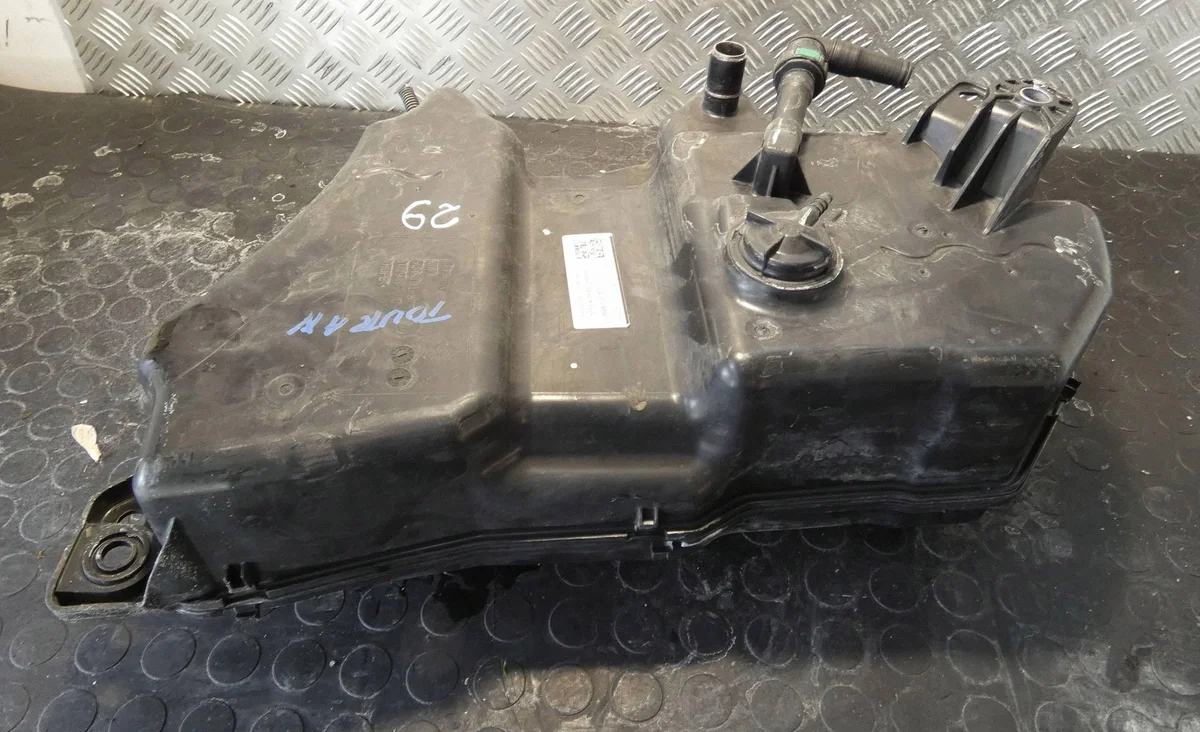 VW Touran III AdBlue Pumpe 5QA131877C thumbnail 1