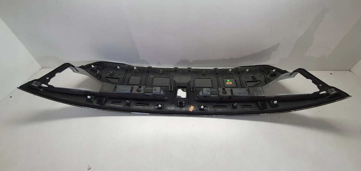 Renault Megane IV Blende Klappe Heckklappe image 3
