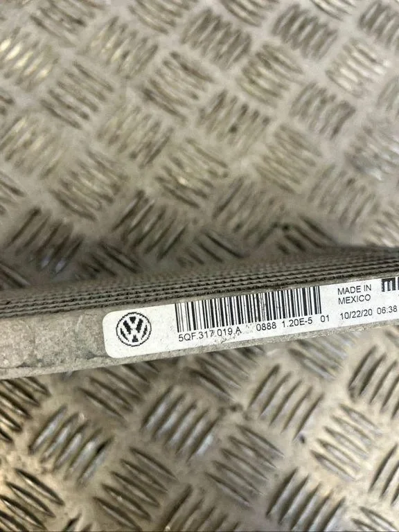 VW Tiguan II Ölkühler 5QF317019A thumbnail 9
