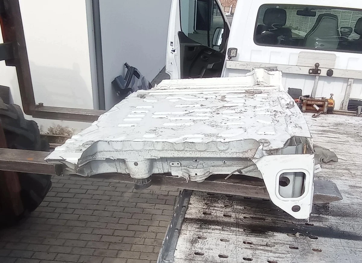 Opel Combo D bakre sidopanel, vänster image 3