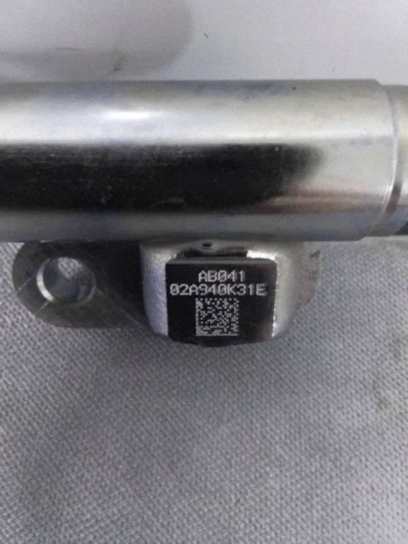 Subaru Forester SK Kraftstoffdruckregler 02A940K31E image 4