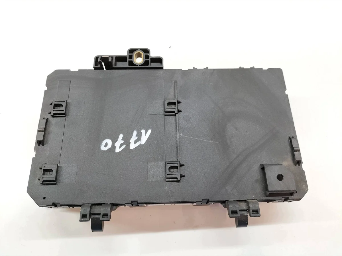 Module 13222173 Opel Astra III H image 4
