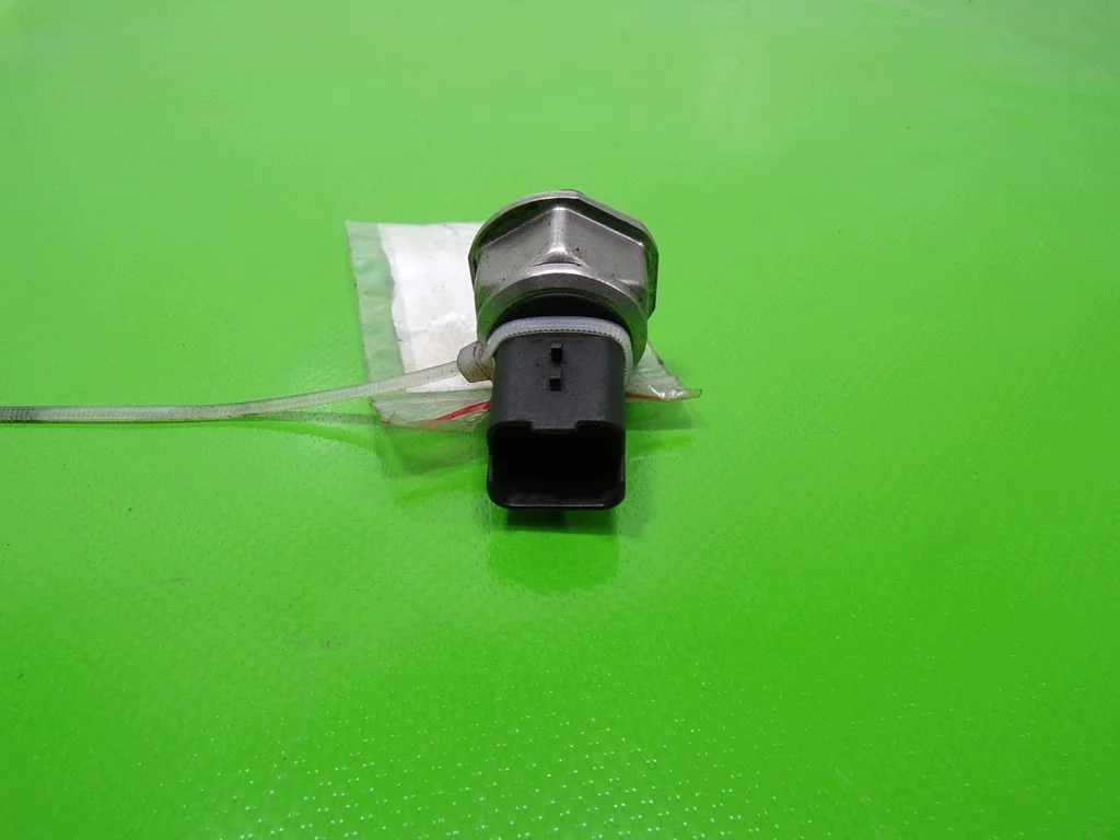 Peugeot 307 SW 1.6HDI Sensor 9648475280 image 4