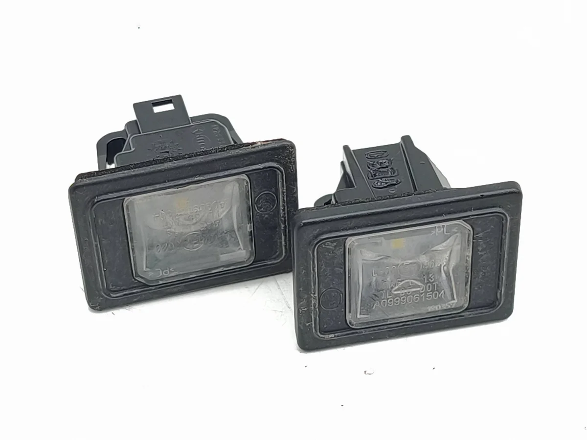 Kennzeichenleuchte Mercedes A0999061504 image 2
