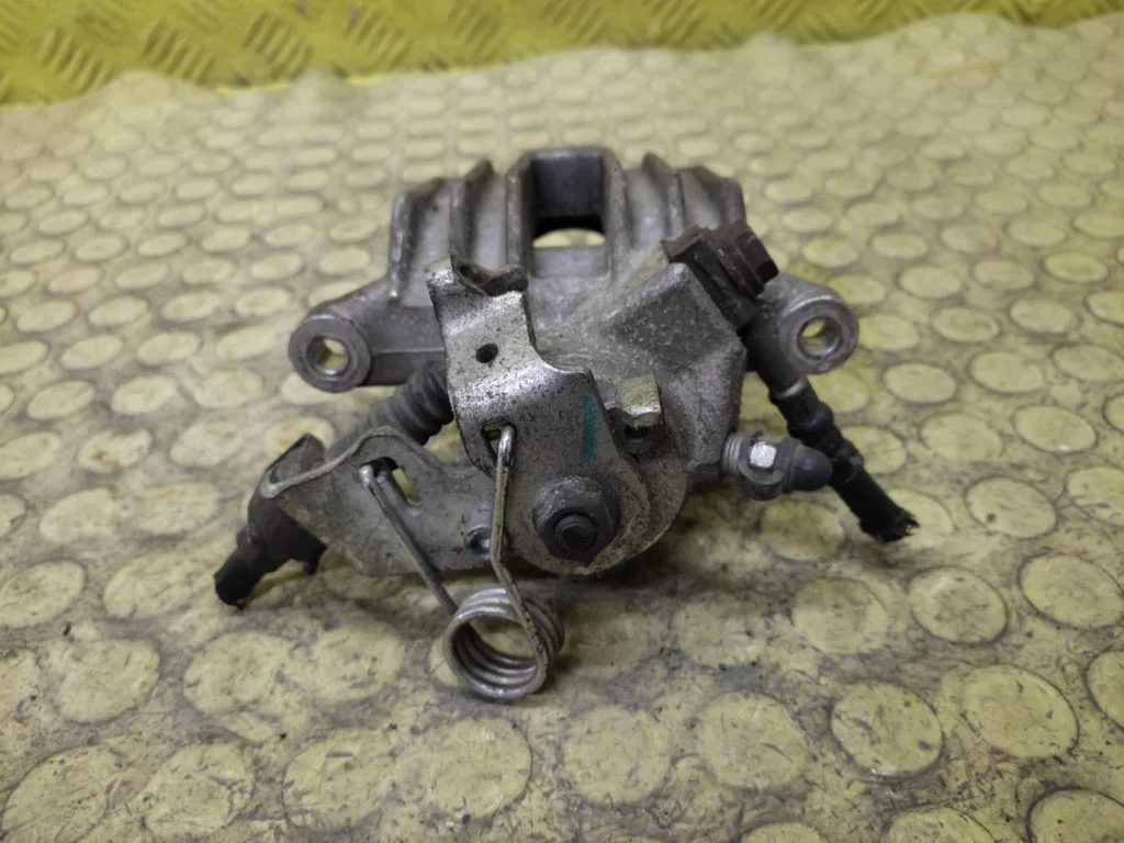 Seat Ibiza III Bremssattel Links Hinten image 3