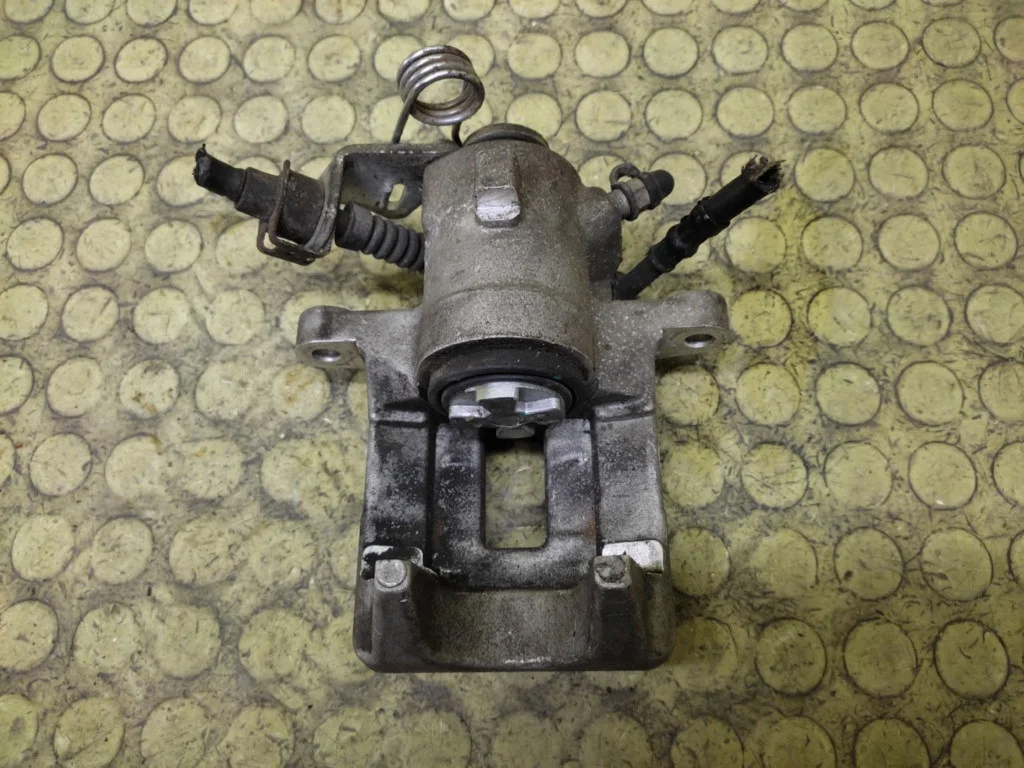 Seat Ibiza III Bremssattel Links Hinten image 4