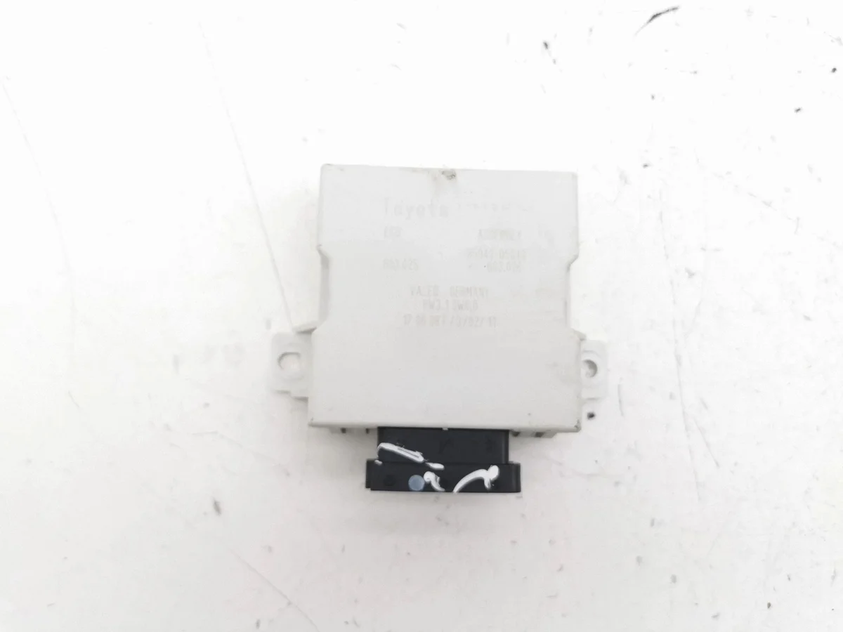 Relé limpiaparabrisas Toyota Avensis T250 8594005040