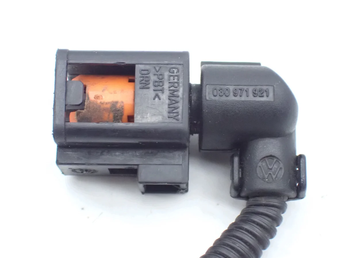 Audi VW Stecker 4D0971992B 030971921 thumbnail 4
