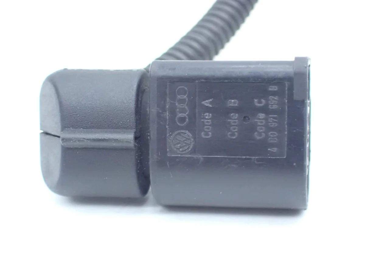 Audi VW Stecker 4D0971992B 030971921 thumbnail 5