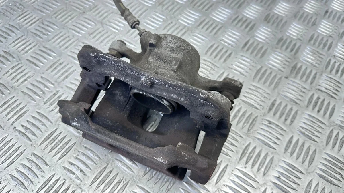 Bremssattel vorne links BMW X1 F48 F49 image 3