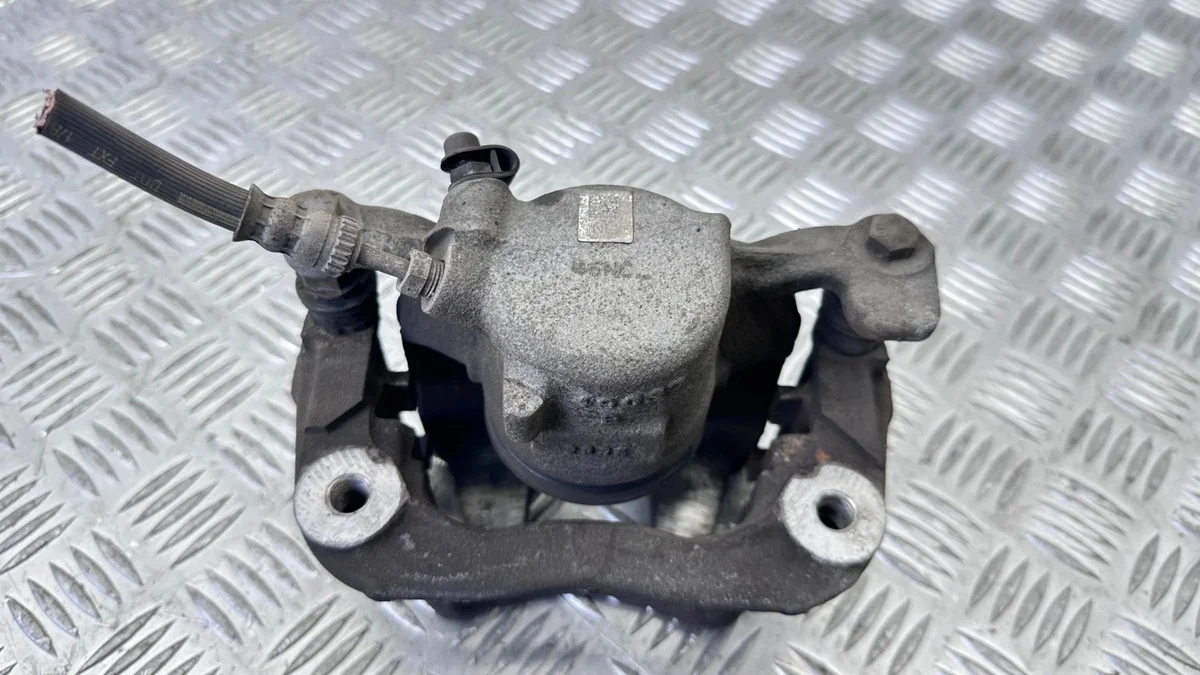 Bremssattel vorne links BMW X1 F48 F49 image 4