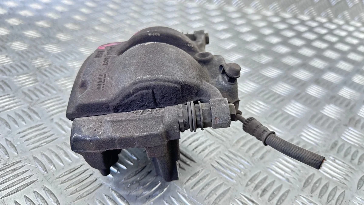 Bremssattel vorne links BMW X1 F48 F49 image 5