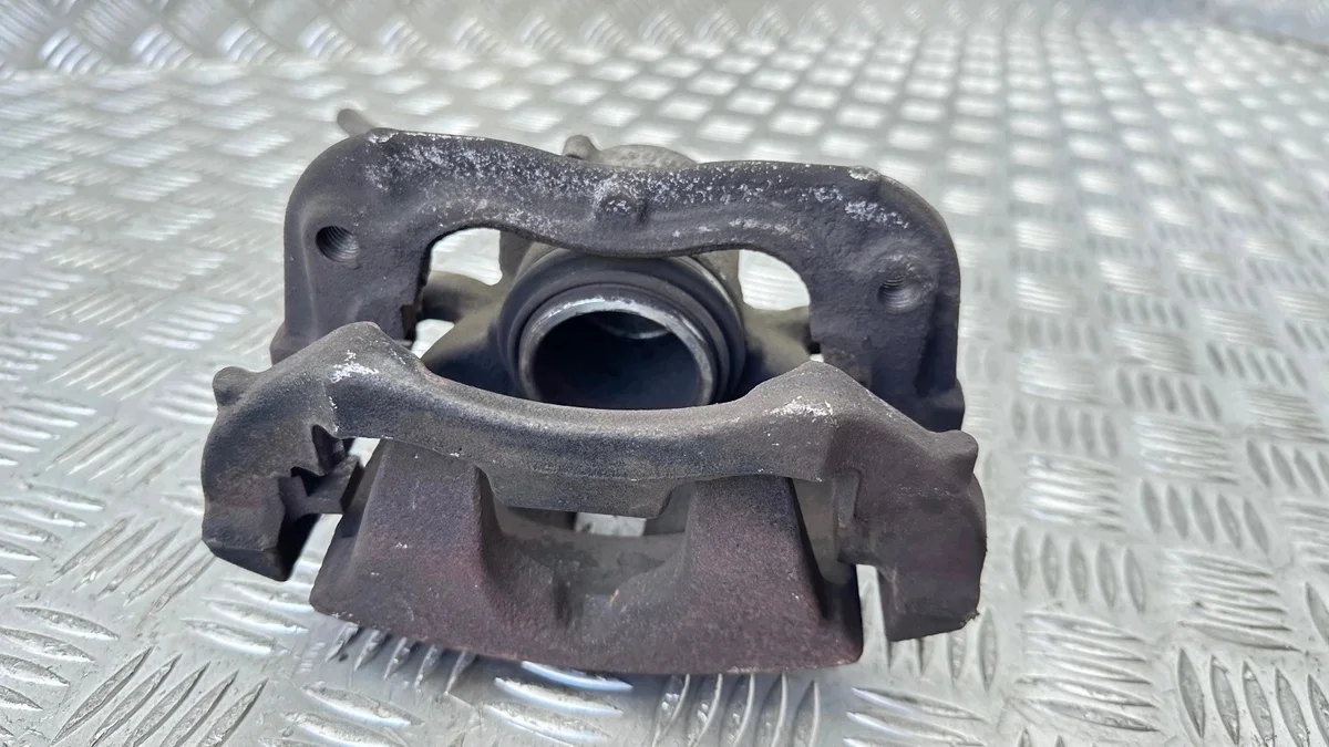 Bremssattel vorne links BMW X1 F48 F49