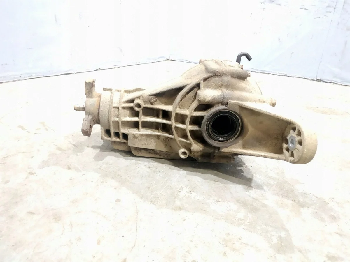 Bakre differential Mercedes R W251 A1643501614 image 6