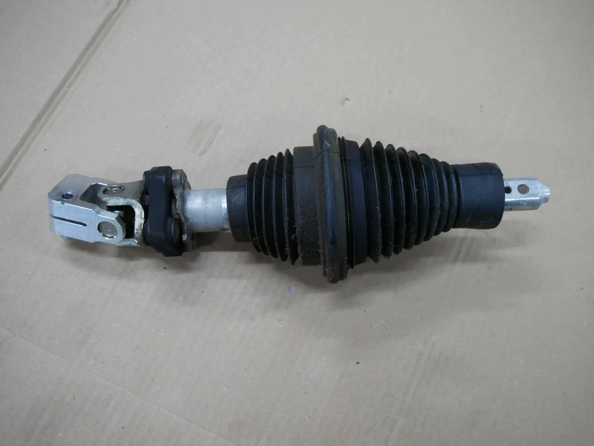 Mercedes W204 Kolumna Kierownicza 204460191
