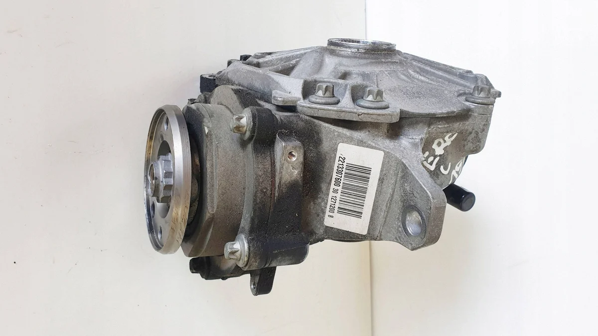 Mercedes C W205 2.2 CDI 4Matic Différentiel 221330760009 image 3