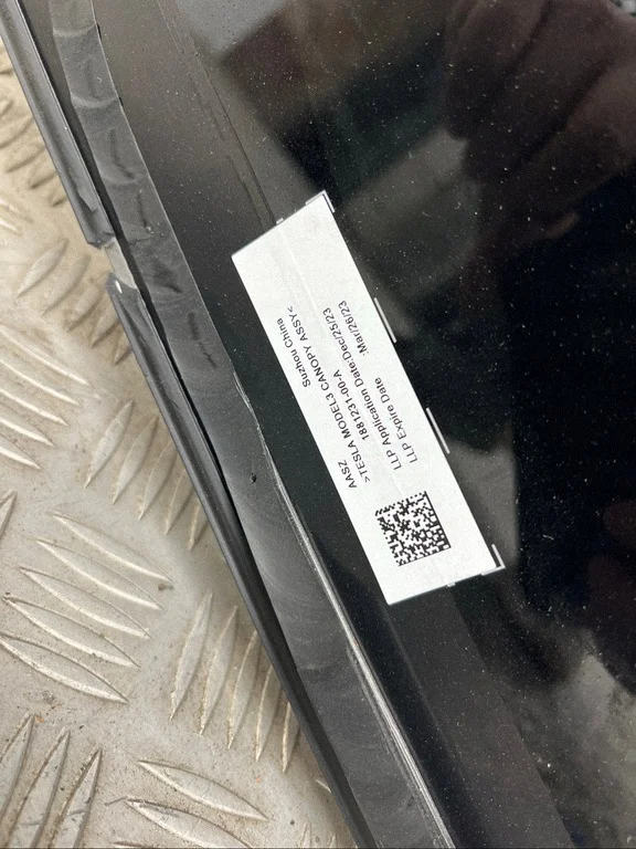 Tesla Model 3 Dachfenster 188123100A image 5