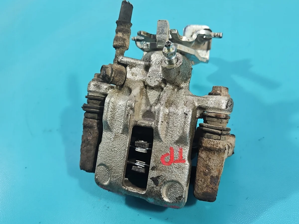 Pinza Freno Trasera Derecha Nissan Almera N16