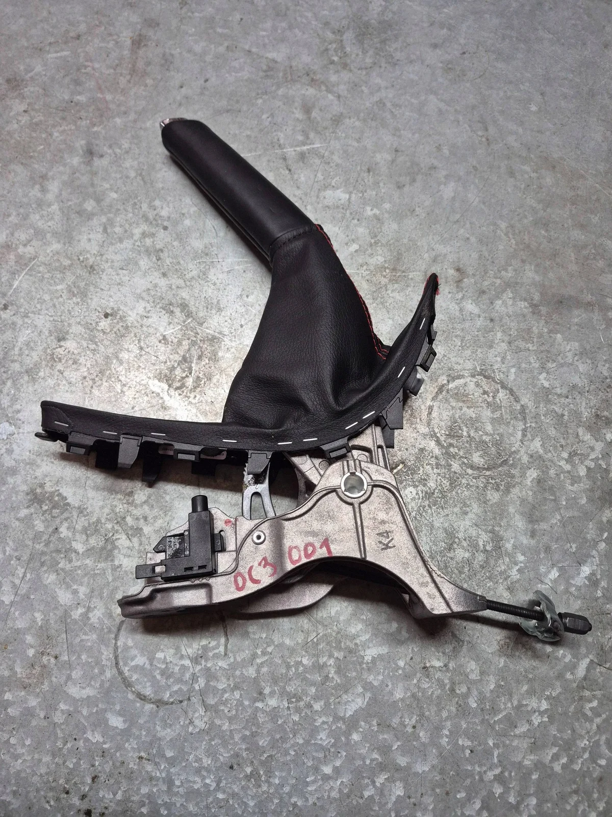Handbrake Lever Skoda Octavia III 5E0711301C