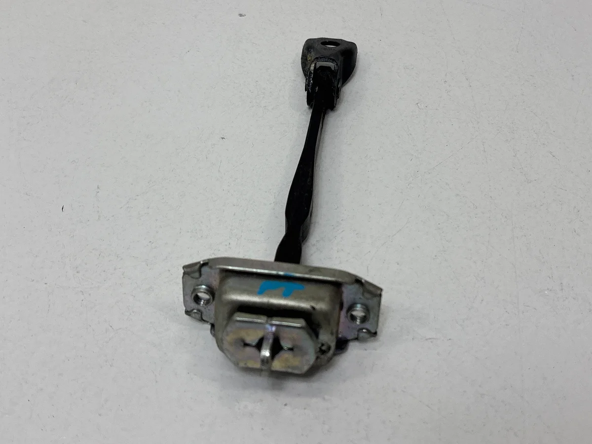 Nissan Qashqai J11 Türbegrenzer rechts hinten