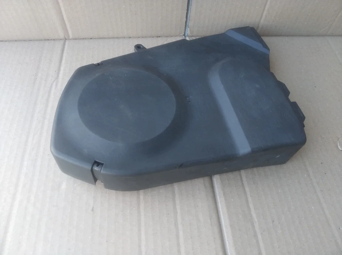 VW Passat B5 Zahnriemenabdeckung 1.6 8V image 3
