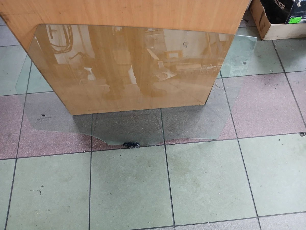Cristal Puerta Trasera Derecha Kia Ceed