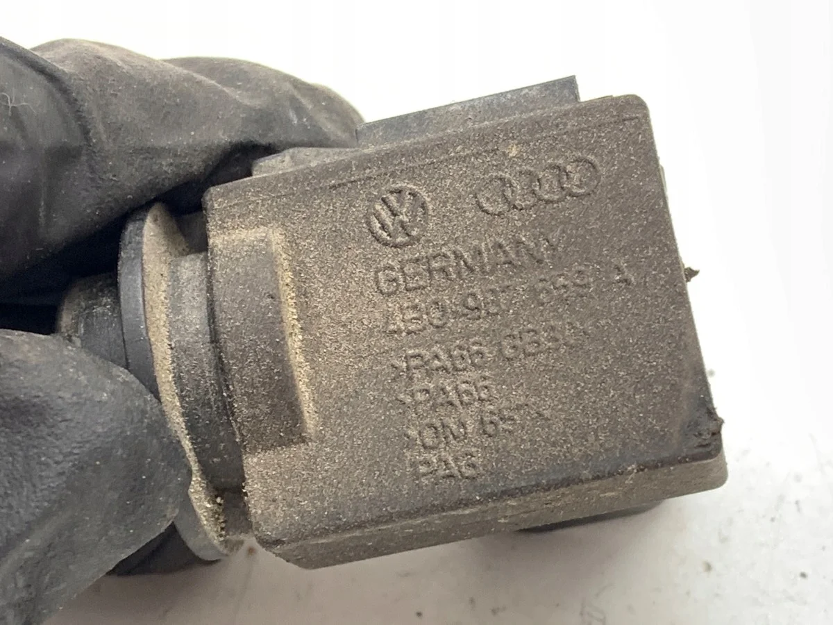 Ilmanlaatuanturi Audi A3 4B0907659A 2.0 03-13 image 3