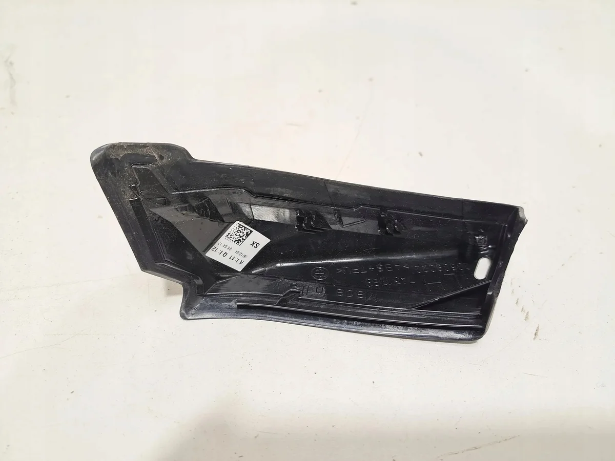 BMW M8 F91 F92 F93 Rückleuchtenabdeckung links image 4