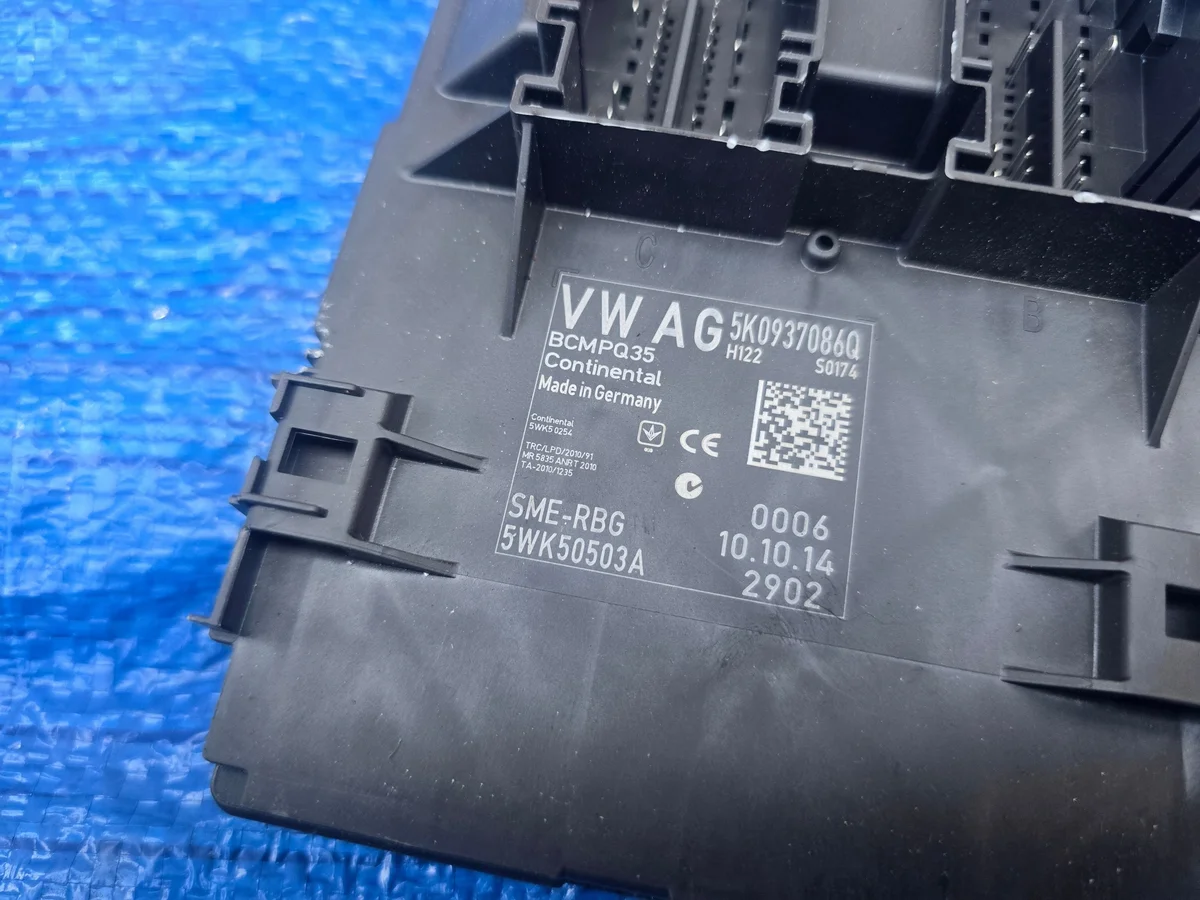 VW Tiguan I Komfortmodul 5K0937086Q image 3
