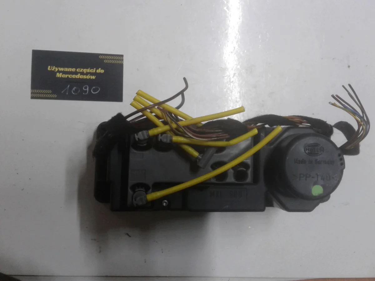Central Locking Pump Mercedes-Benz W211 2108001048