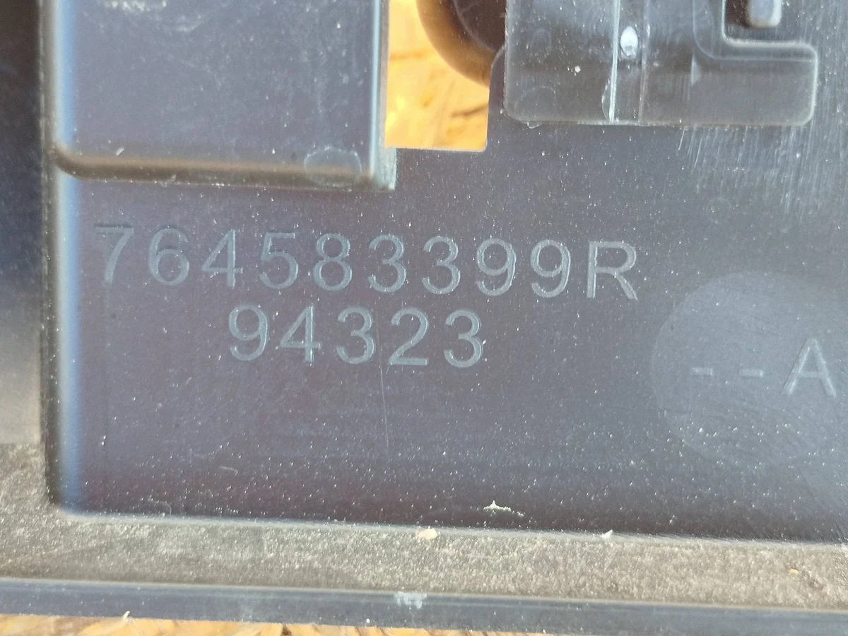Schwellerverstärkung Renault Megane E-Tech 764583399R image 3