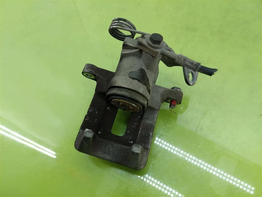 Pinza Freno Trasera Izquierda VW Passat B5 FL thumbnail 1