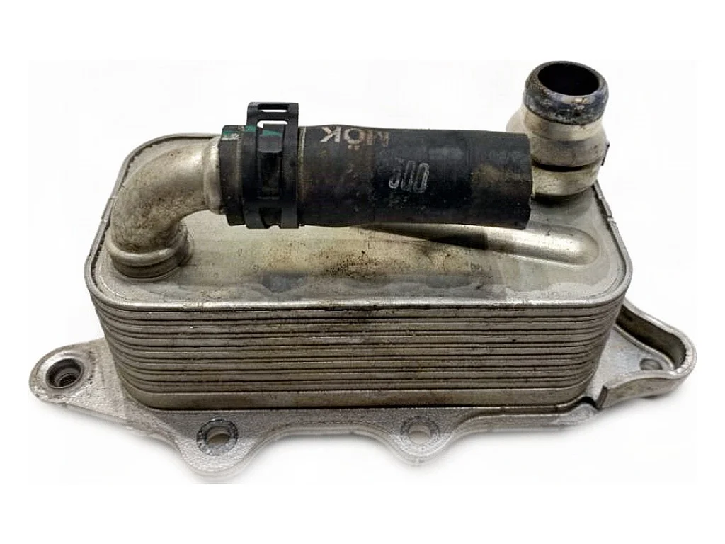 Radiatore Olio Audi A7 4G 3.0 333CV 06E117021J