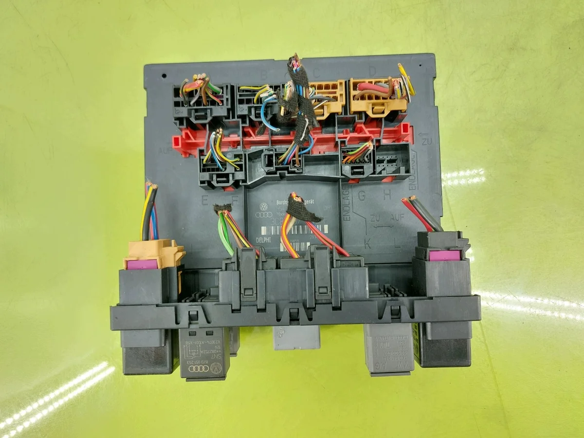 Skoda Octavia II Comfort Module 3C8937049E