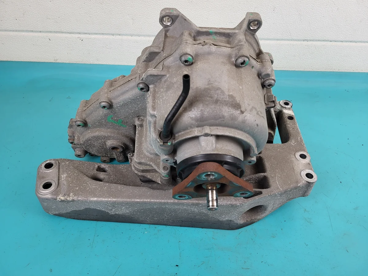 BMW X3 F25 fördelningslåda ATC45L OEM PA0672271076197767619778
