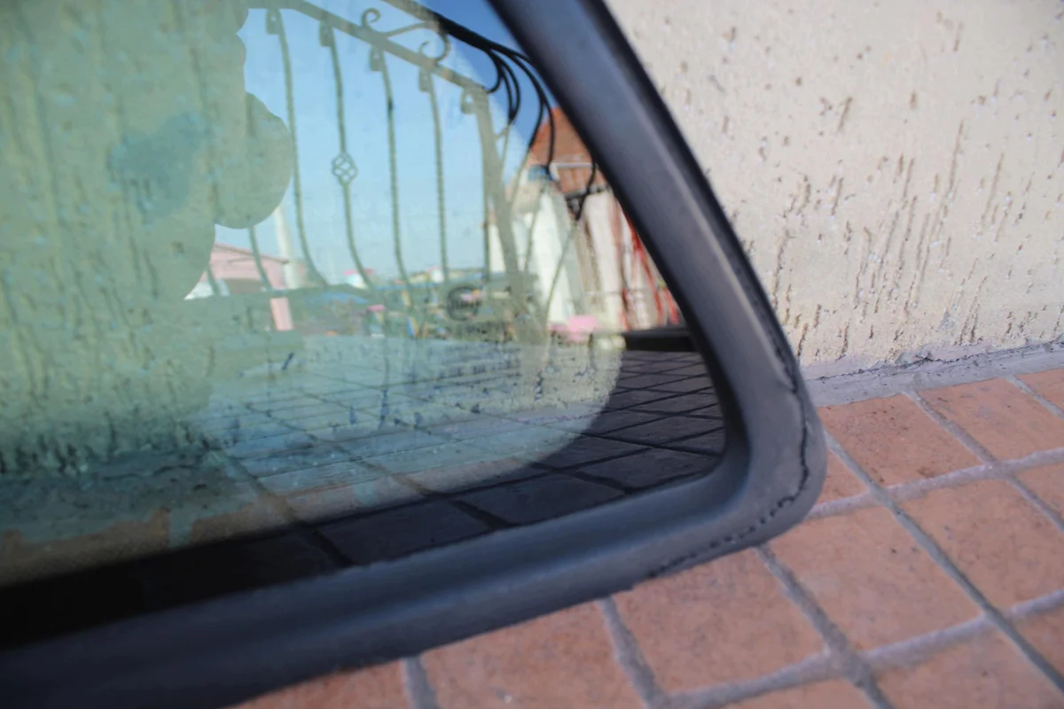 Fiat 500 Seitenfenster links hinten image 3