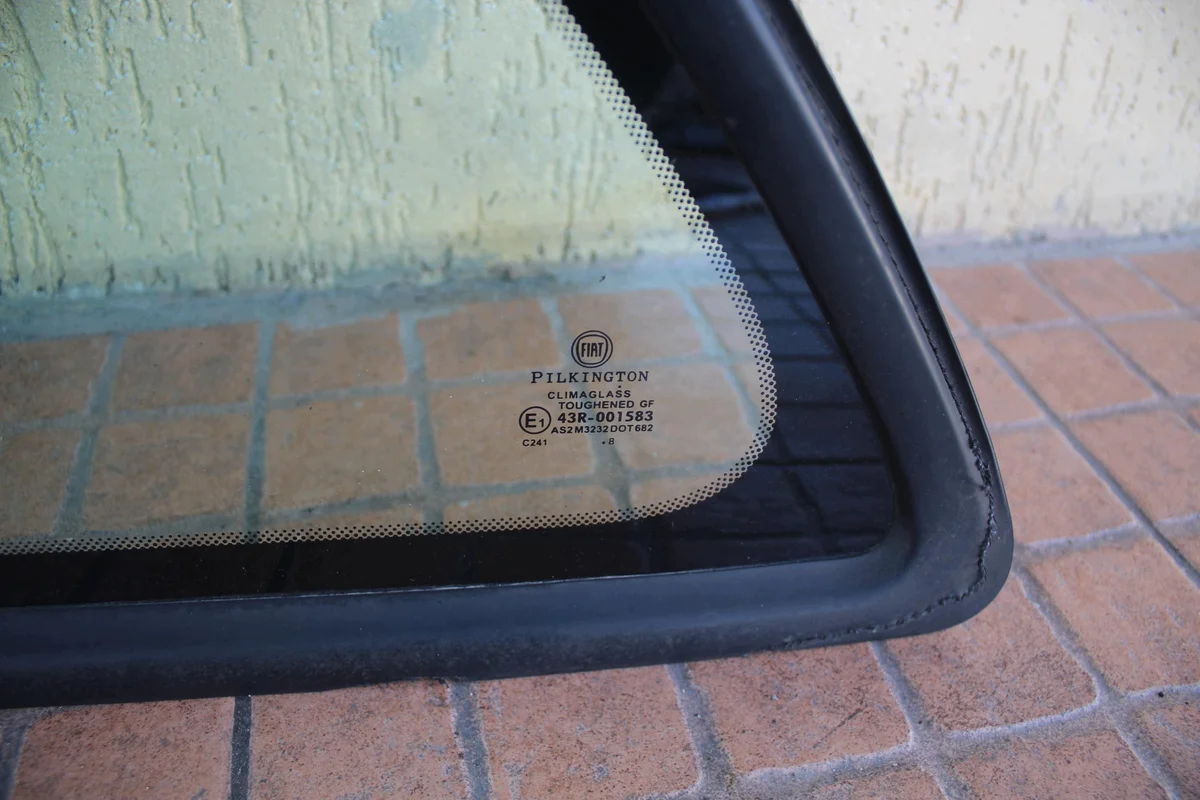 Fiat 500 Seitenfenster links hinten image 6