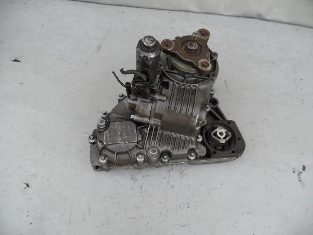 Jakopään jakolaatikko BMW X3 E83 3434169