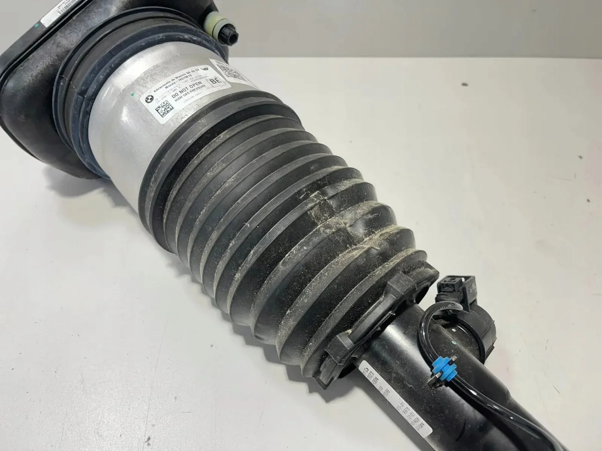 BMW X7 G07 Luftfederbein hinten 6869039 image 4