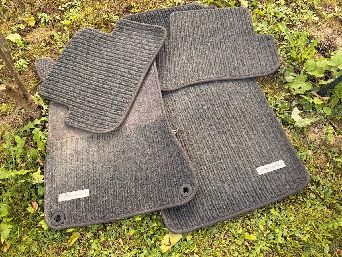 Mercedes W203 Tapis de sol - W203