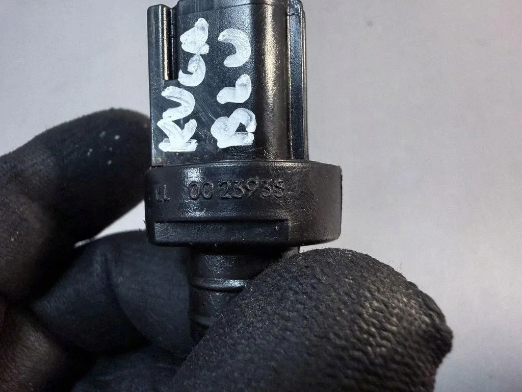 Sensor Nivel Líquido Limpiaparabrisas Ford image 5