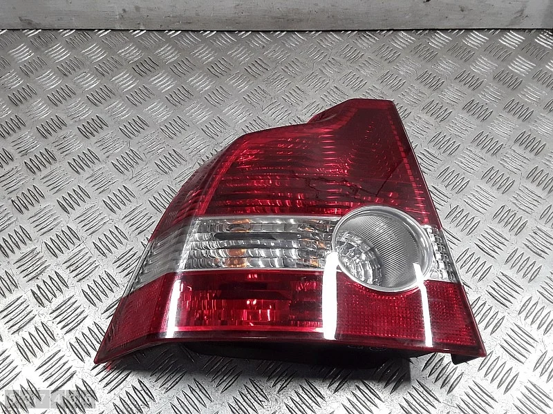 Volvo S40 2005 Rear Tail Light 30698912 thumbnail 1