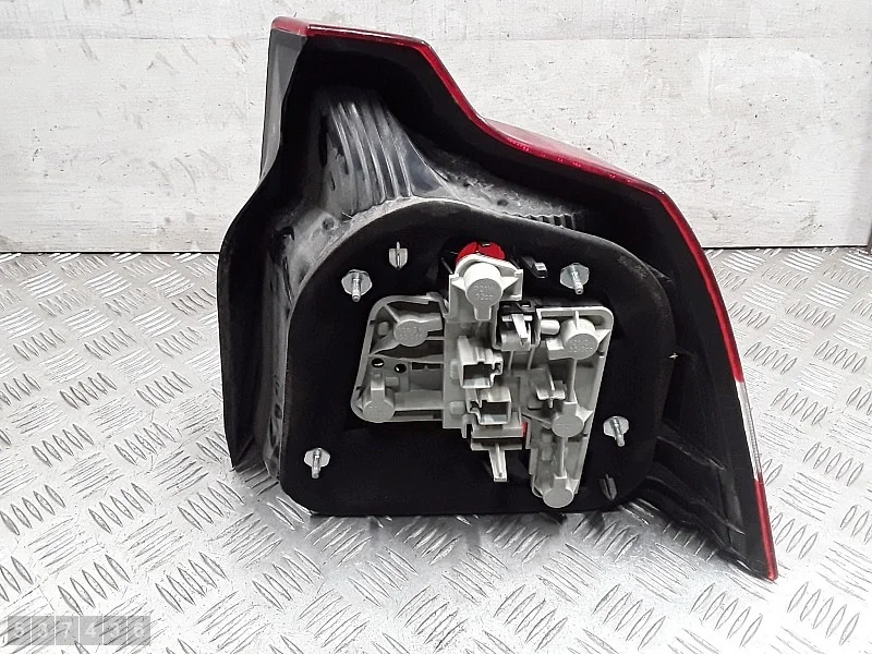 Volvo S40 2005 Rear Tail Light 30698912 thumbnail 6